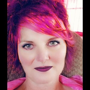 Meet your Posher, Annette